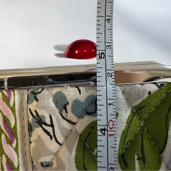 Quilted Clutch Wallet Floral Print Card Slots Double Kiss Lock Multicolor - Picture 4 of 5